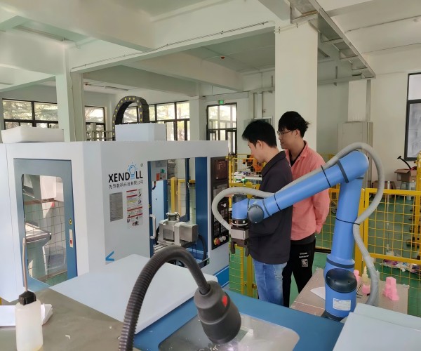  safety micro machine tools, maker machine tools, desktop CNC machine tools, micro laser engraving machines, small CNC machining center, industrial 4.0 factory production line teaching platform.