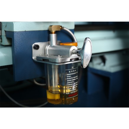 Small CNC Lathe C57 (6)