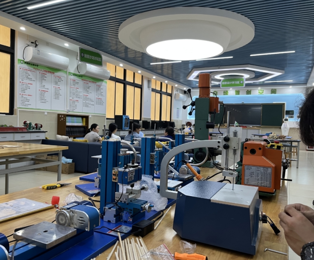 What is a Speed Lathe? 