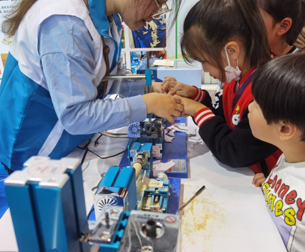 Master Your Metal Lathe: 5 Perfect Beginner Projects for Building Foundational Skills