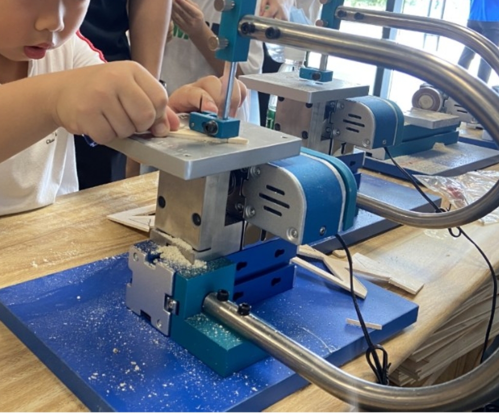 Which is the Best Lathe Machine Manufacturing? A Guide for Pros and Hobbyists