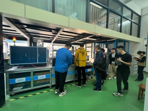 How can the Industry 4.0 intelligent manufacturing production line training system play its profound educational value and practical significance in schools?