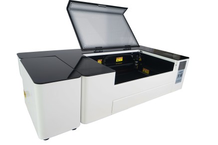 Desktop type laser cutting machine XD5030 (2).jpg