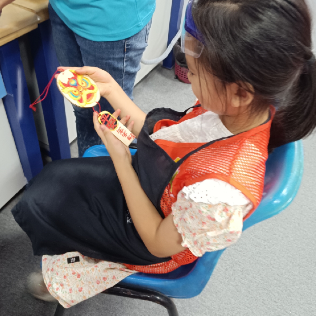 1766135659110669.jpg Wooden lion.jpg